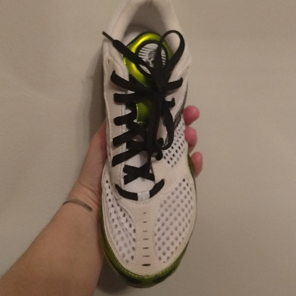 Saucony velocity distance shoes - Picture 2 of 5